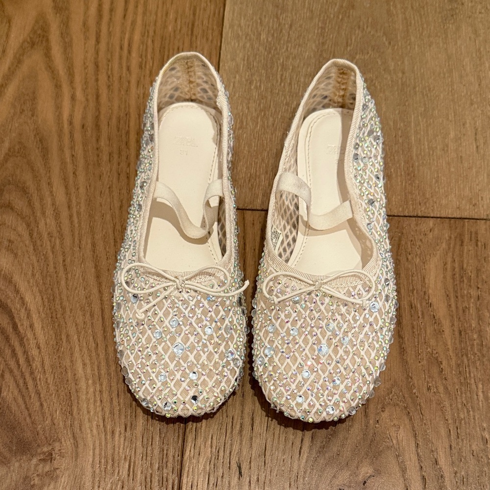 Elegant kids Crystal Embellished Flats